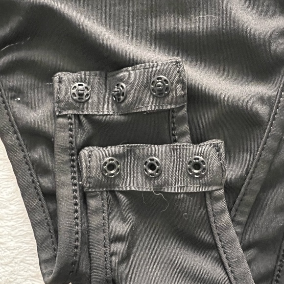 HIGH WAISTED LONGSLEEVE BODYSUIT W MOCK NECK - Picture 3 of 4